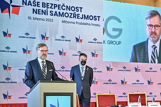 Českou společnost stmelila válka na Ukrajině. Tuto situaci nesmíme promarnit! - Peak.cz